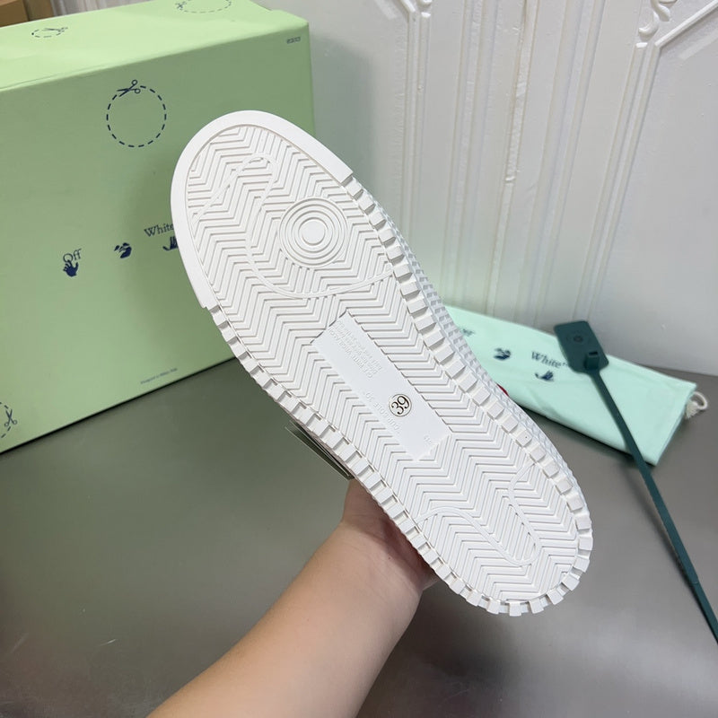 VV - YZ Shoes - 101