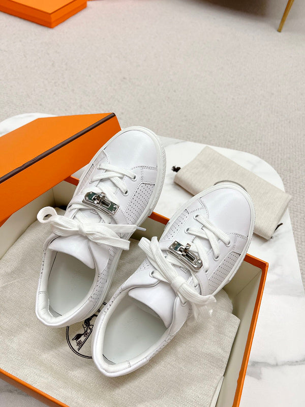 VV - HMS Shoes - 132