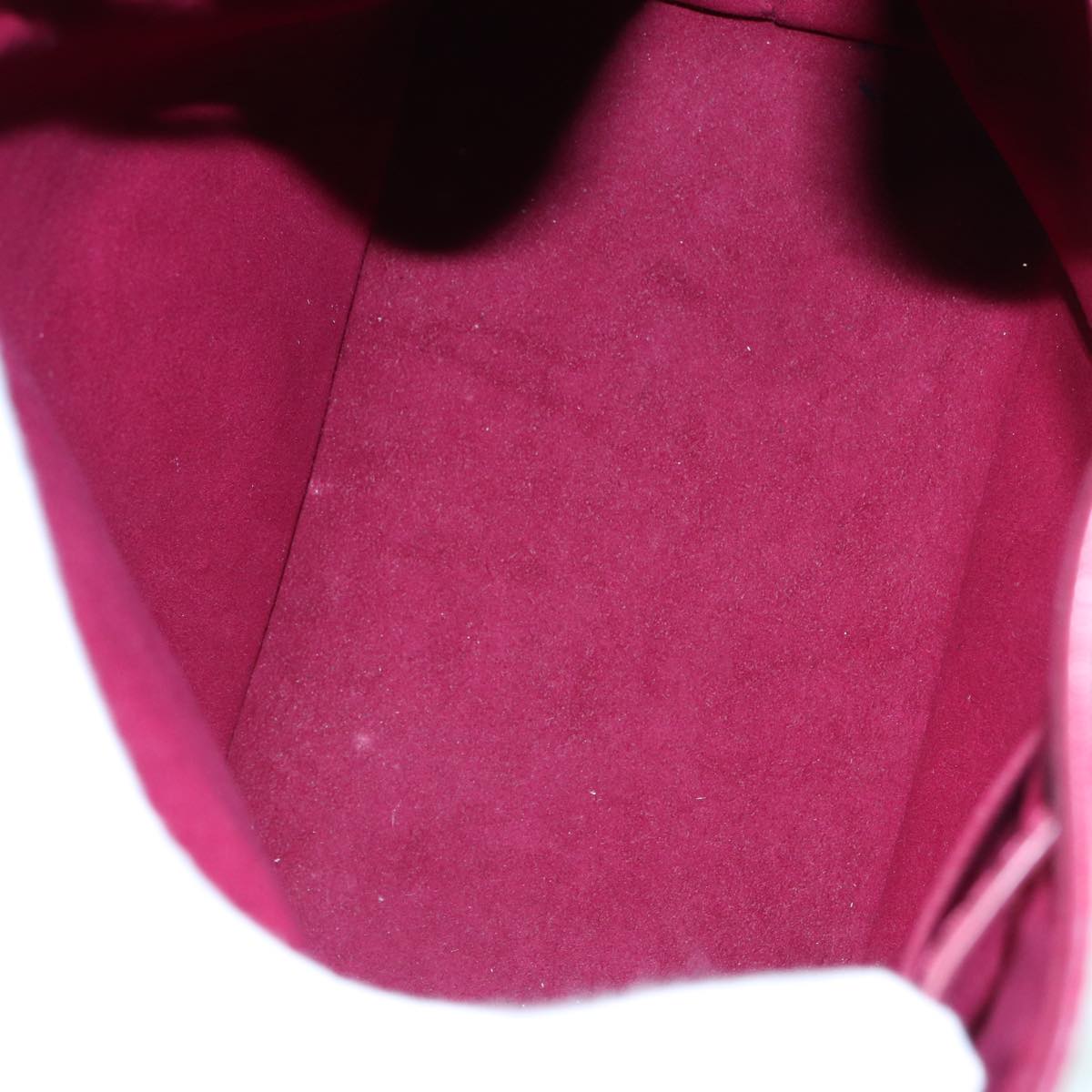 Louis Vuitton Noe Leather Shoulder Bag ()