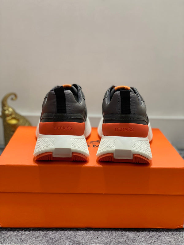 VV - HMS Shoes - 080