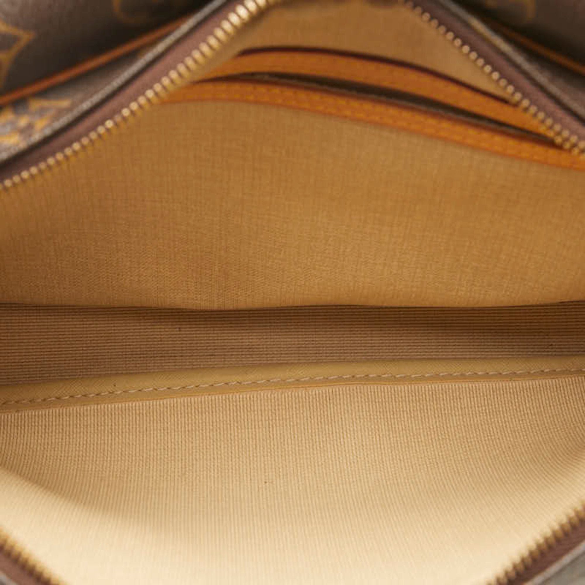 Louis Vuitton Reporter Canvas Shoulder Bag ()