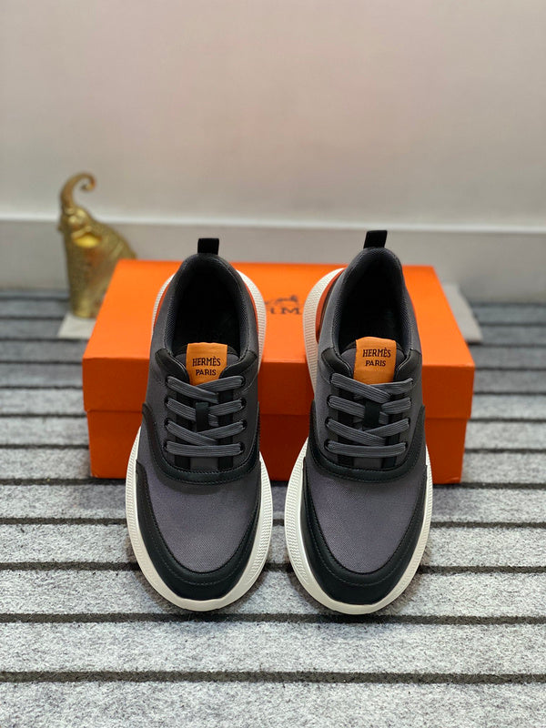 VV - HMS Shoes - 077
