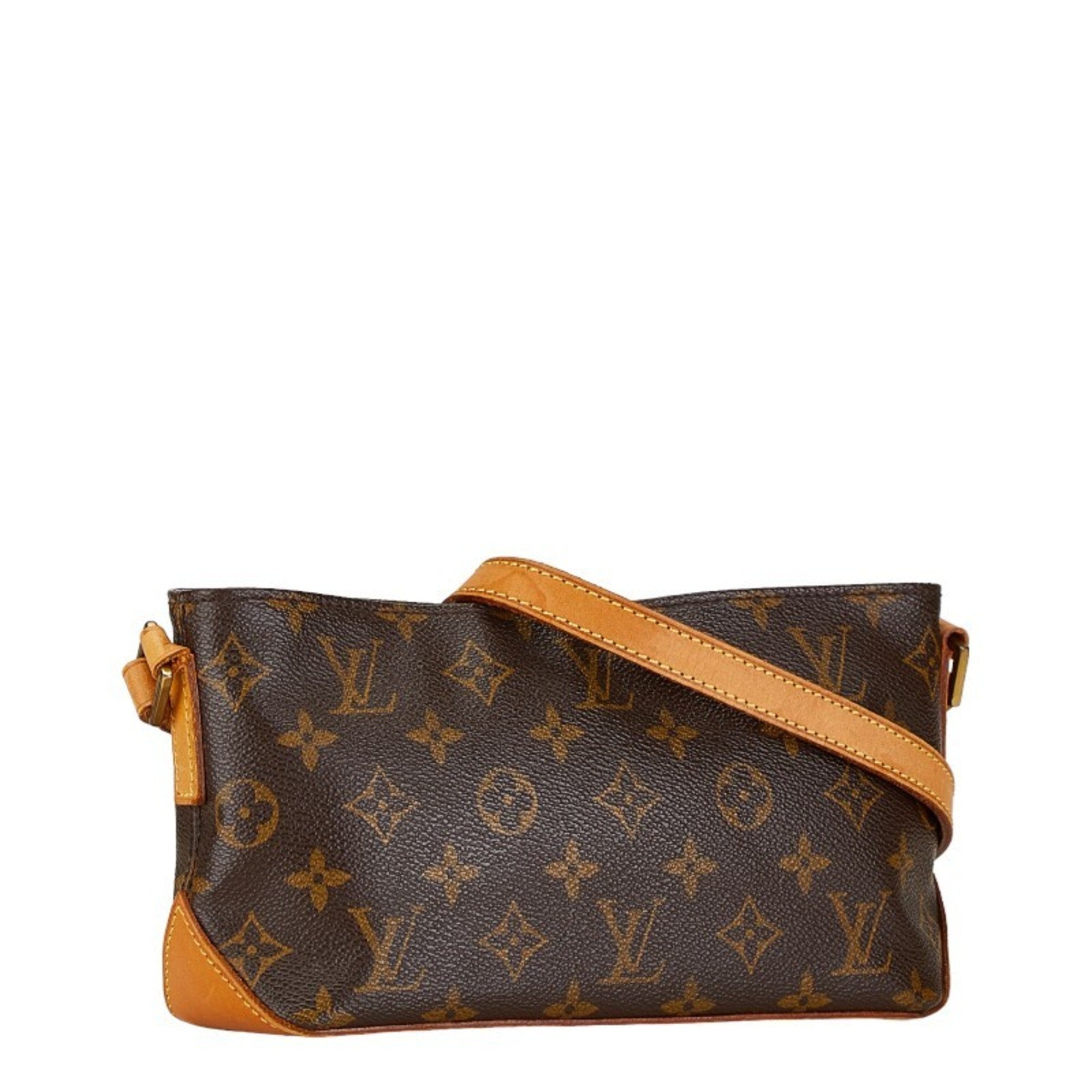 Louis Vuitton Trotteur Canvas Shoulder Bag ()
