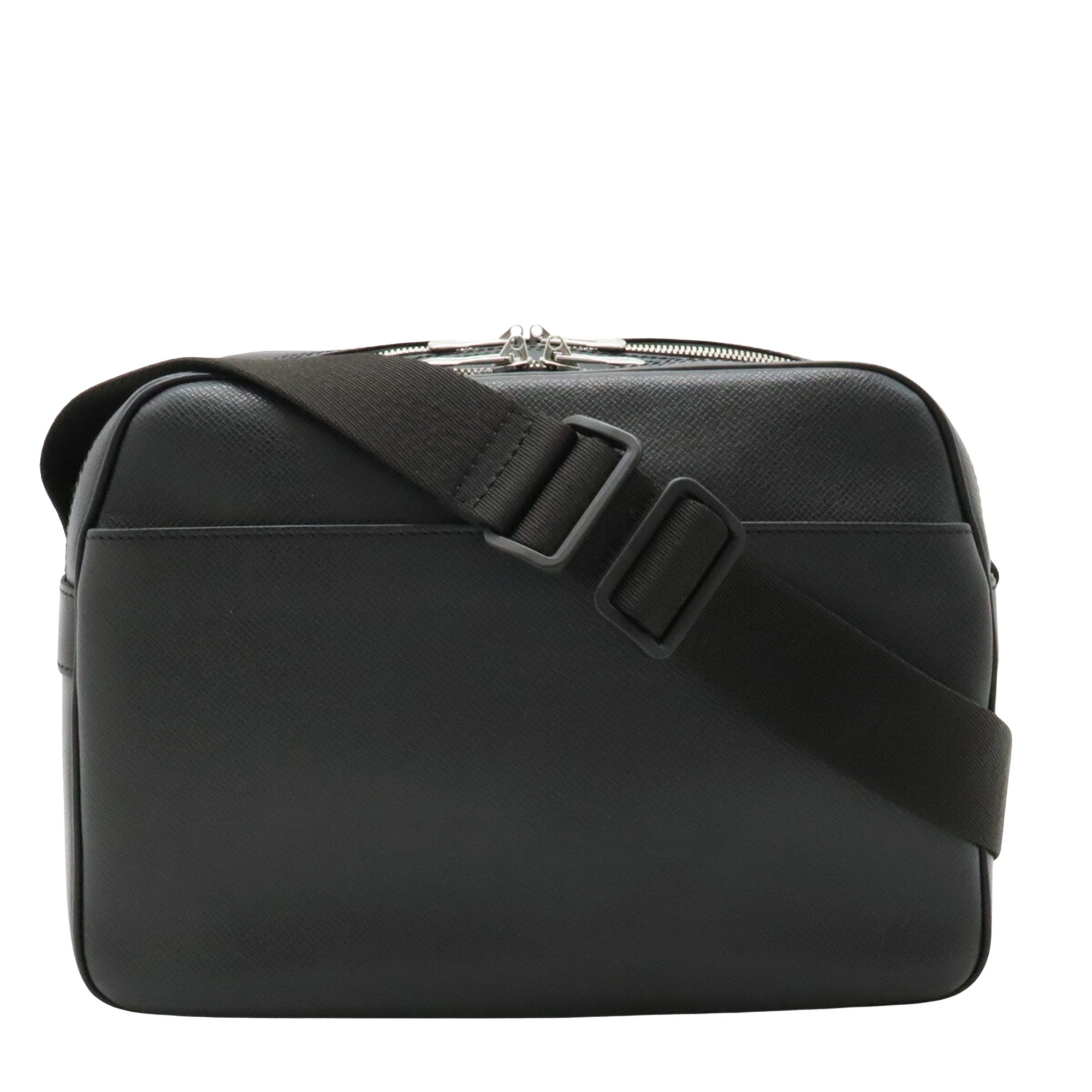Louis Vuitton Reporter Leather Shoulder Bag ()