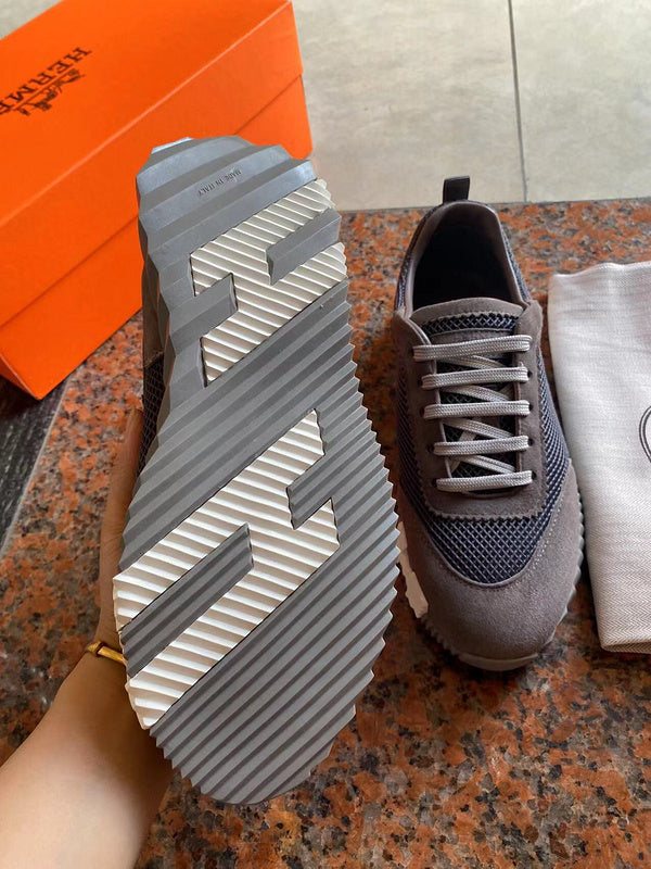 VV - HMS Shoes - 057