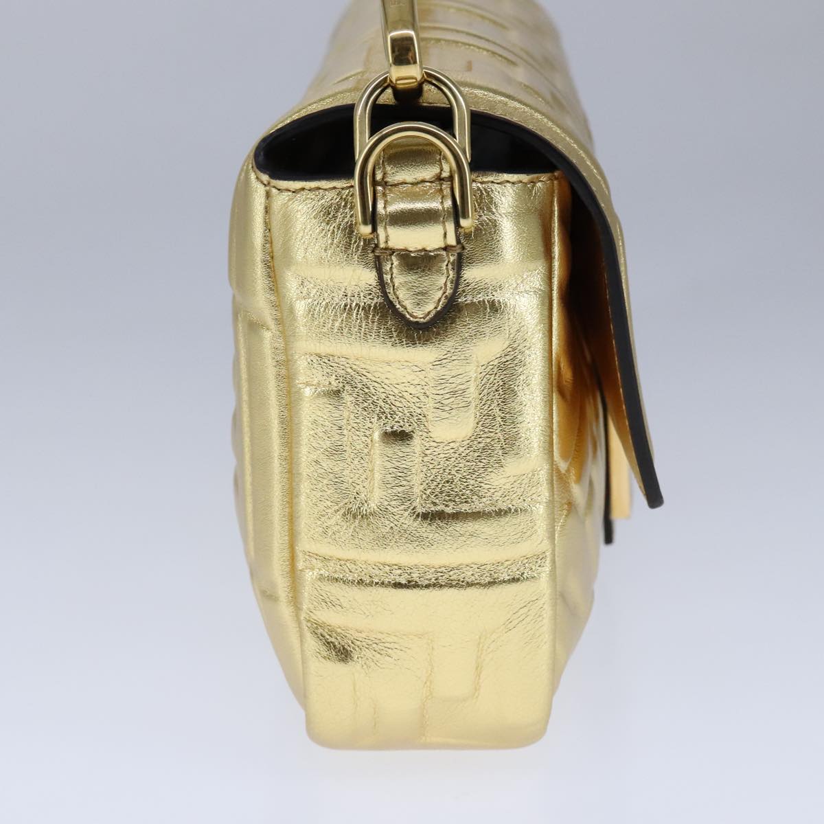 Fendi Baguette Gold Leather Shoulder Bag ()