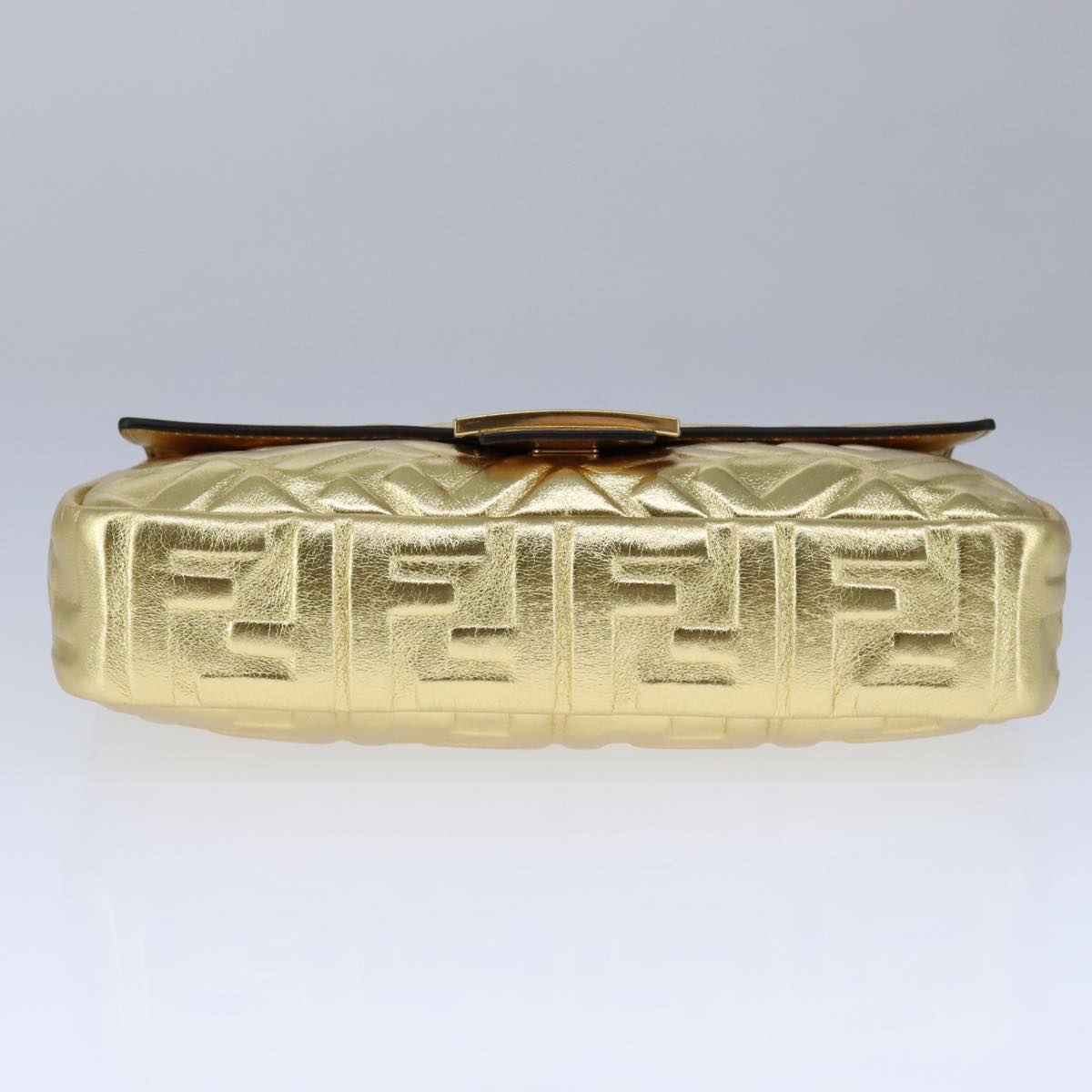 Fendi Baguette Gold Leather Shoulder Bag ()
