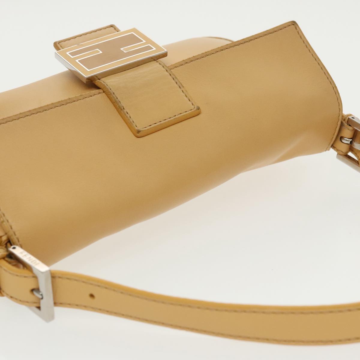 Fendi Baguette Beige Leather Shoulder Bag ()
