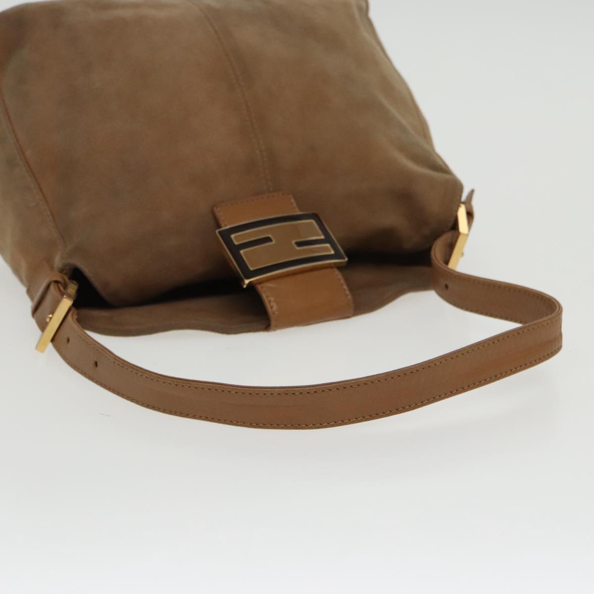 Fendi Mamma Baguette Brown Suede Shoulder Bag ()