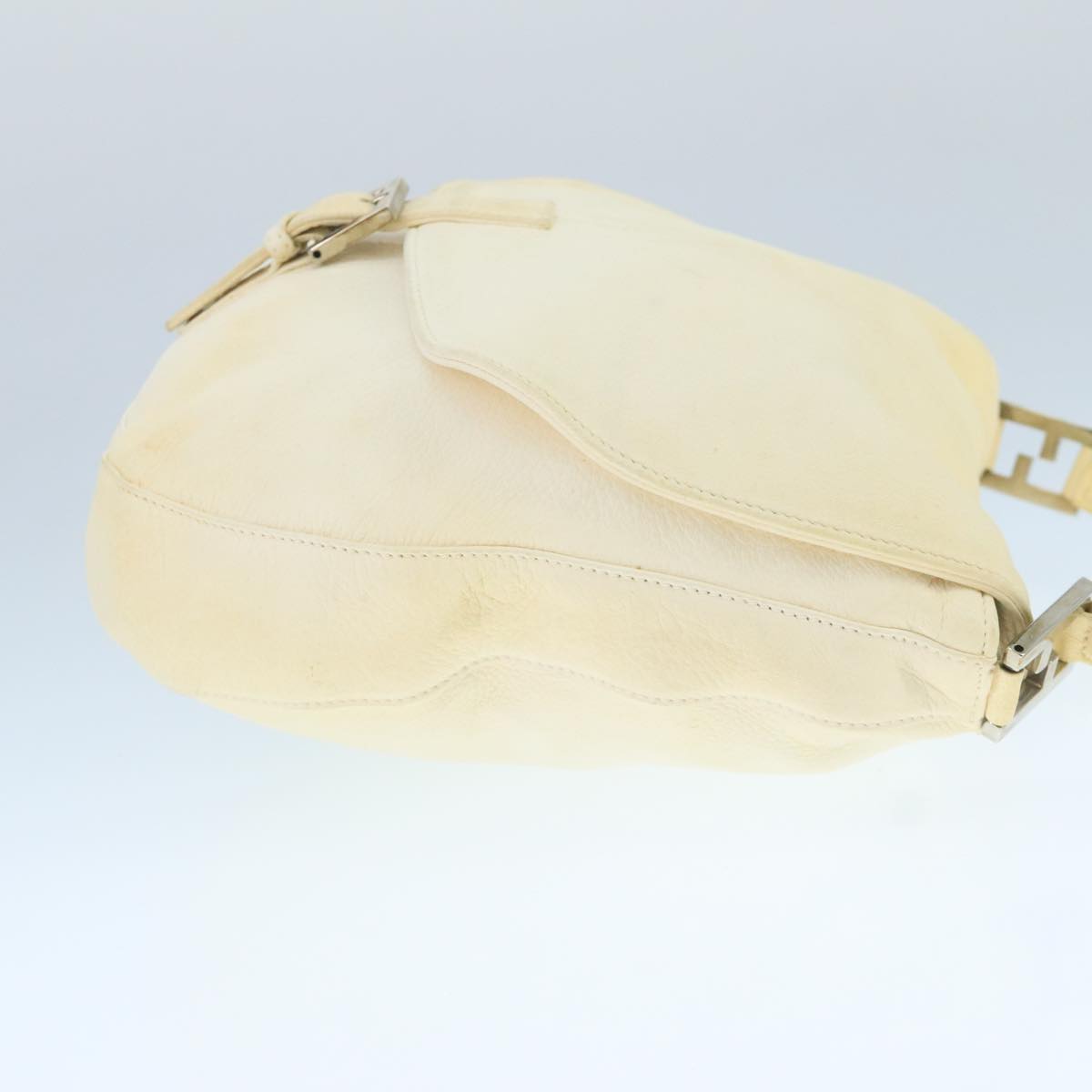 Fendi White Leather Shoulder Bag ()