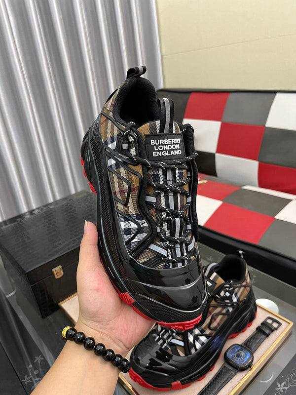 VV - BOR Shoes - 001