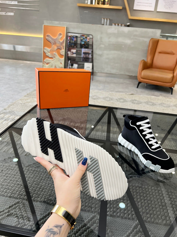 VV - HMS Shoes - 021
