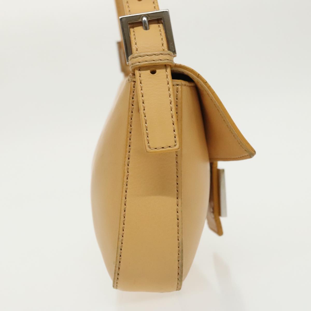 Fendi Baguette Beige Leather Shoulder Bag ()
