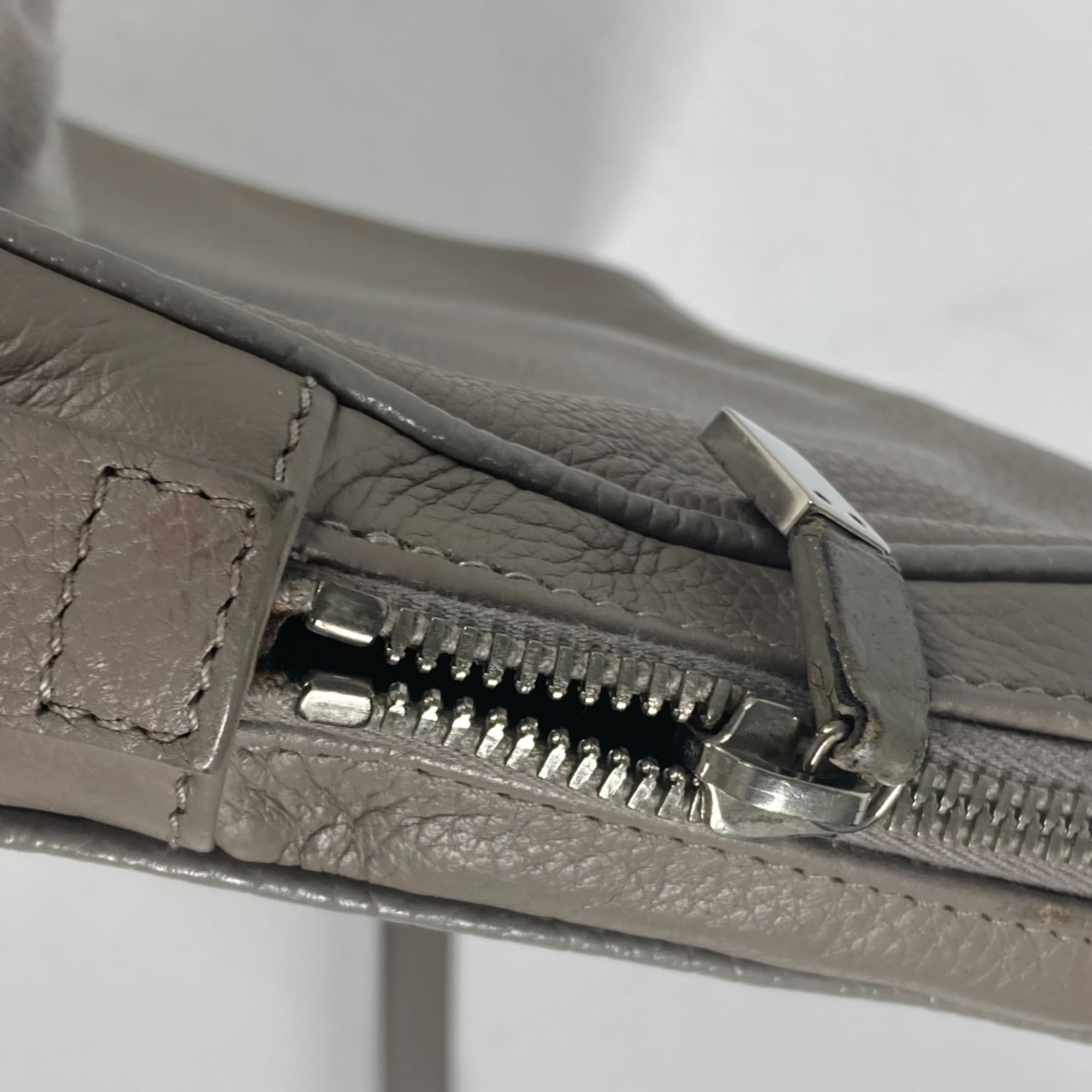 Christian Dior Gray Leather Clutch Bag ()