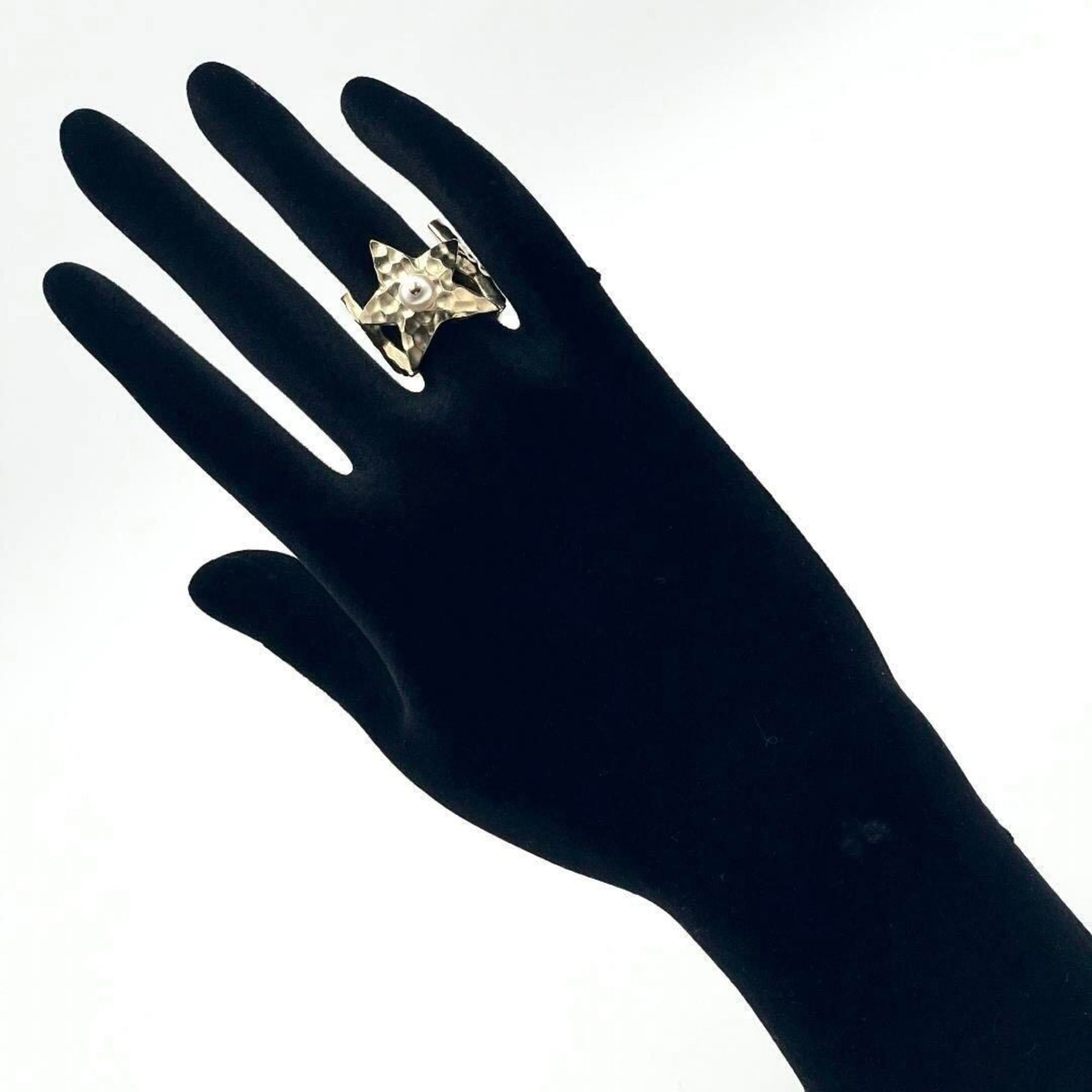 Christian Dior Gold Metal Band Ring ()
