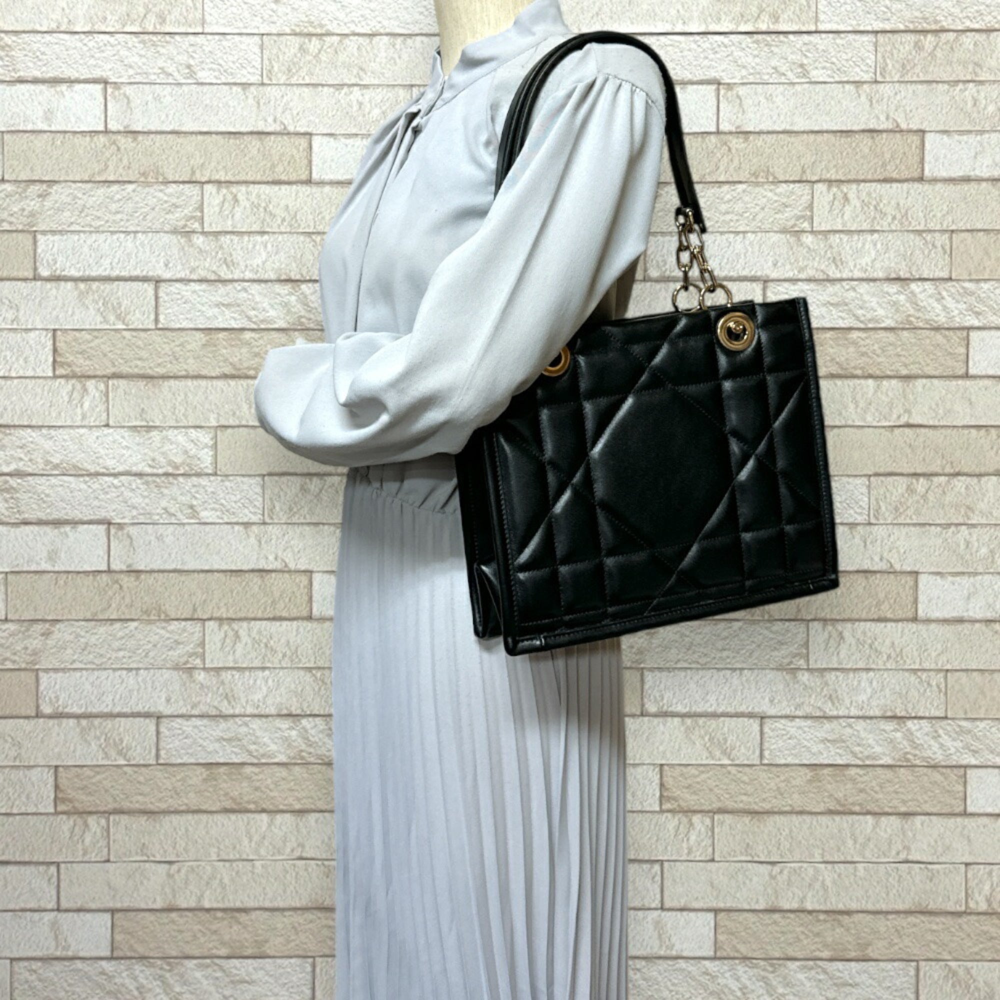 Christian Dior Black Leather Tote Bag ()