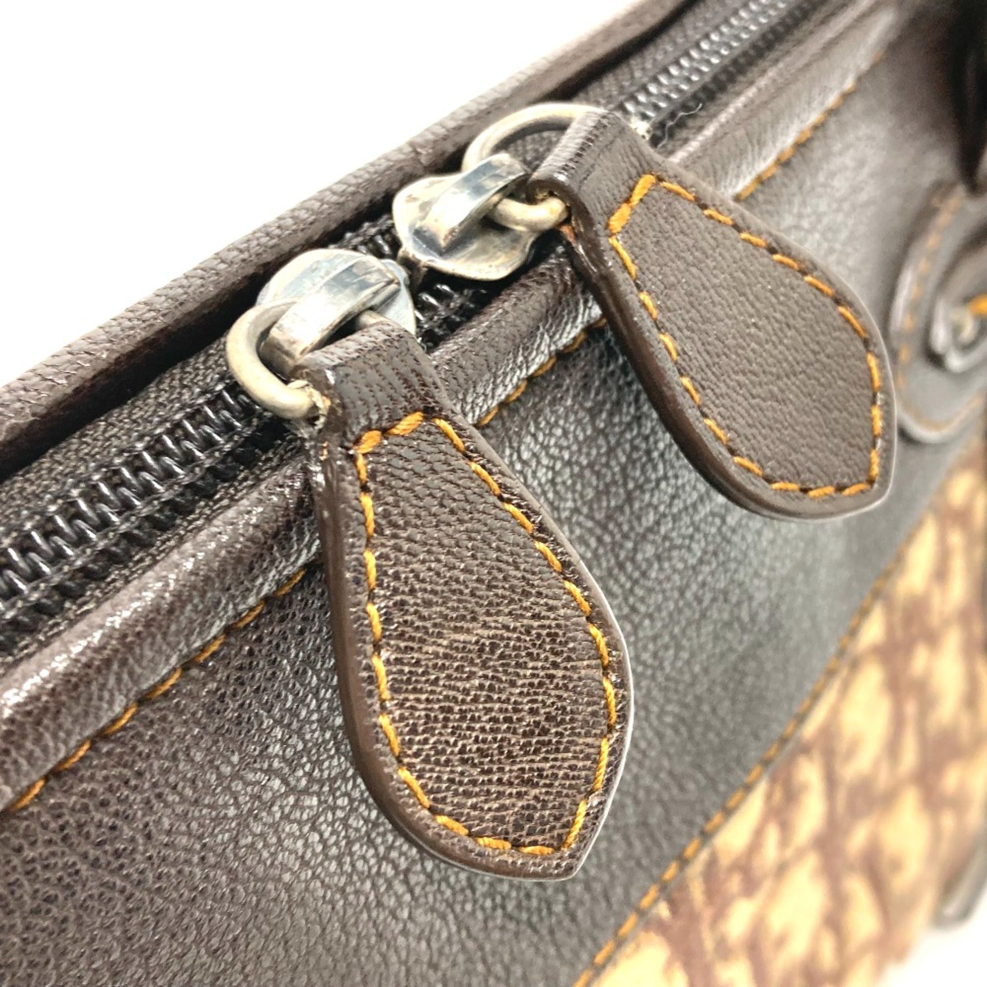 Christian Dior Brown Leather Handbag ()