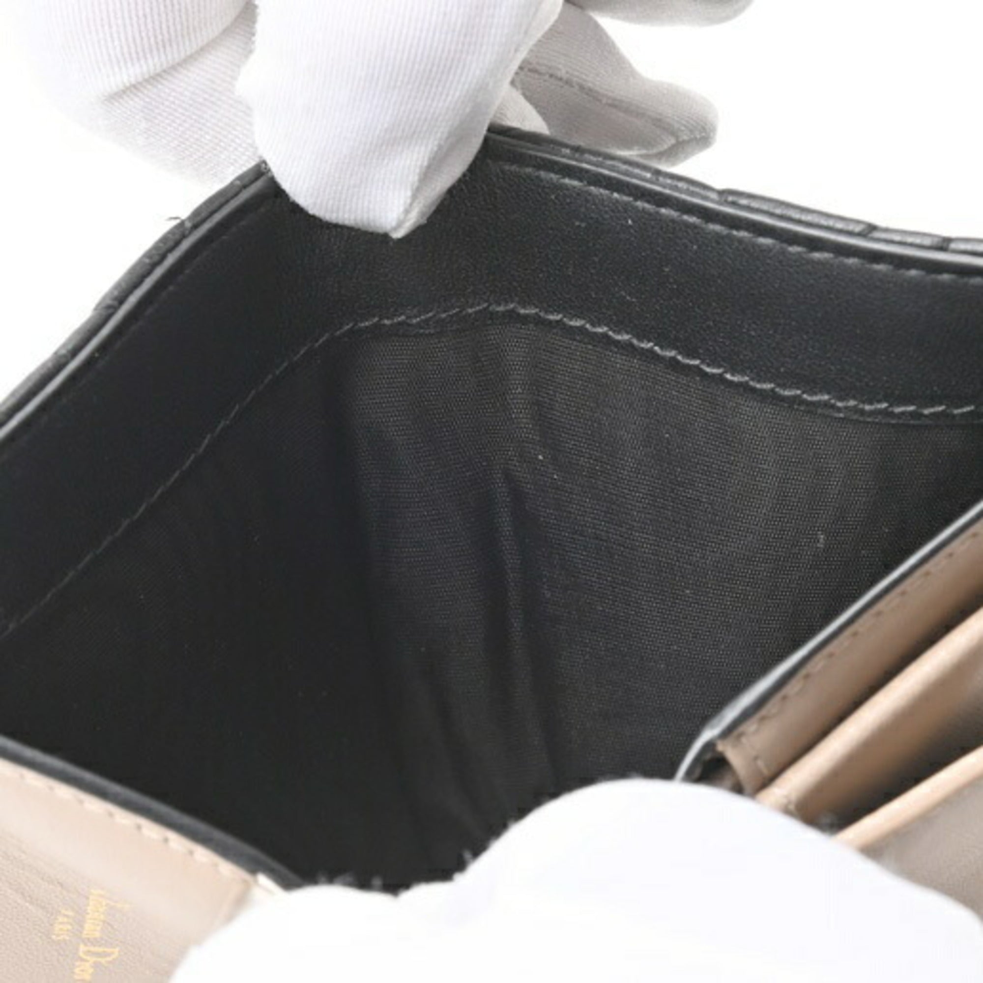 Christian Dior Black Leather Wallet (Bi-Fold) ()