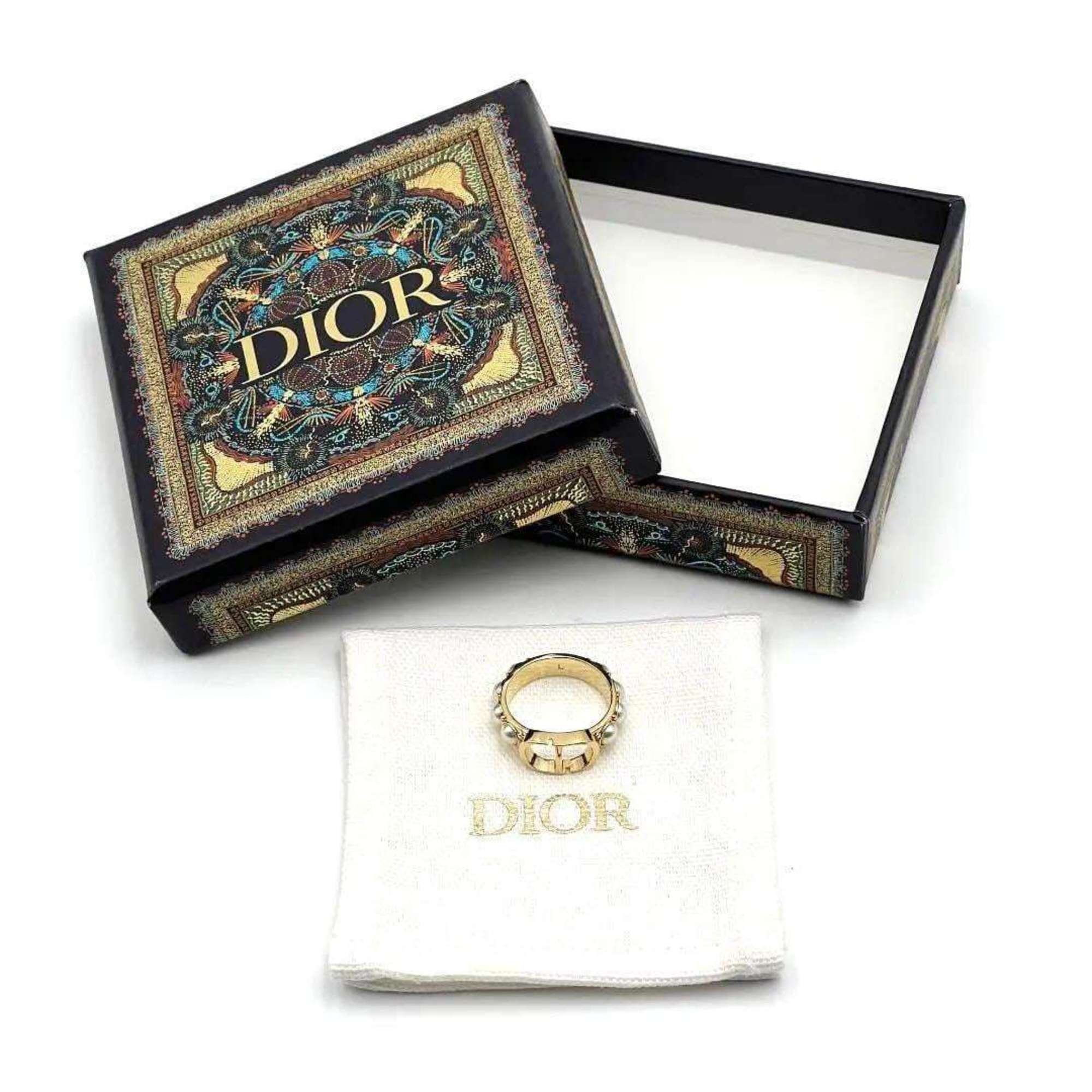 Christian Dior Gold Metal Band Ring ()