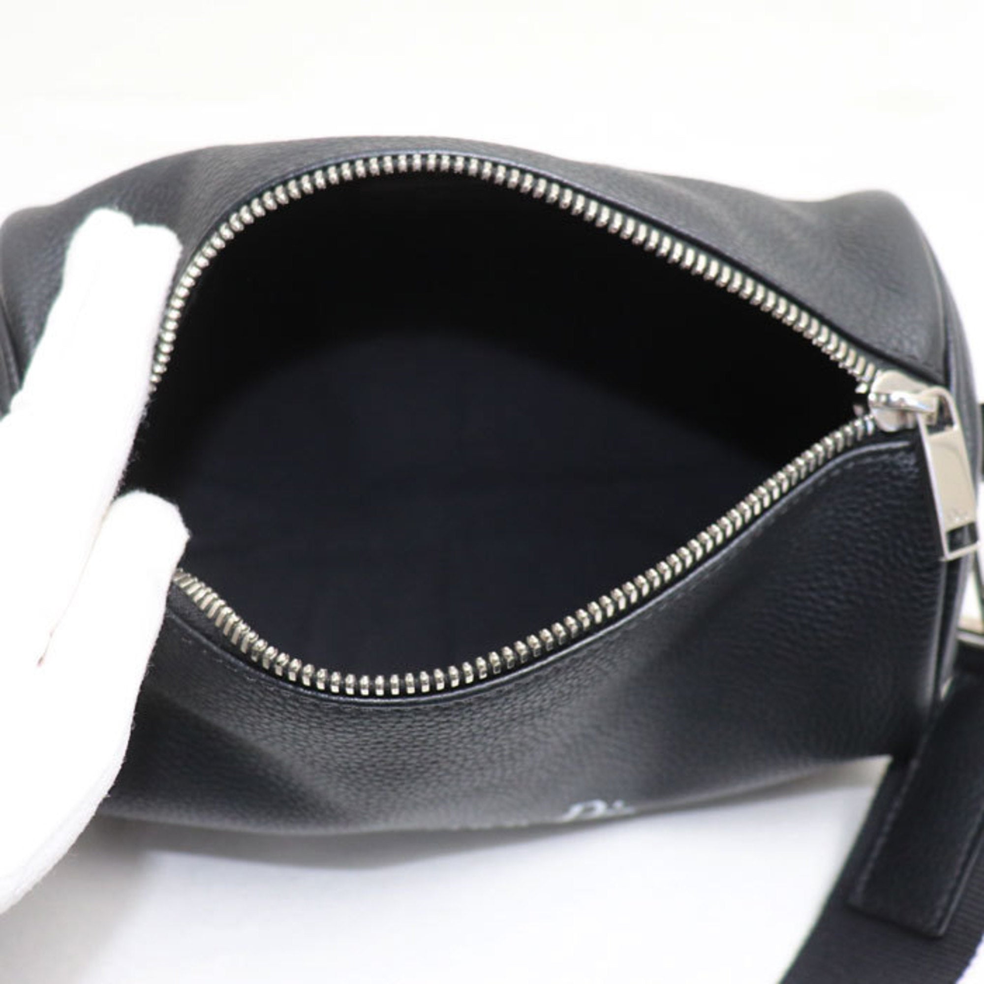 Christian Dior Black Leather Shoulder Bag ()