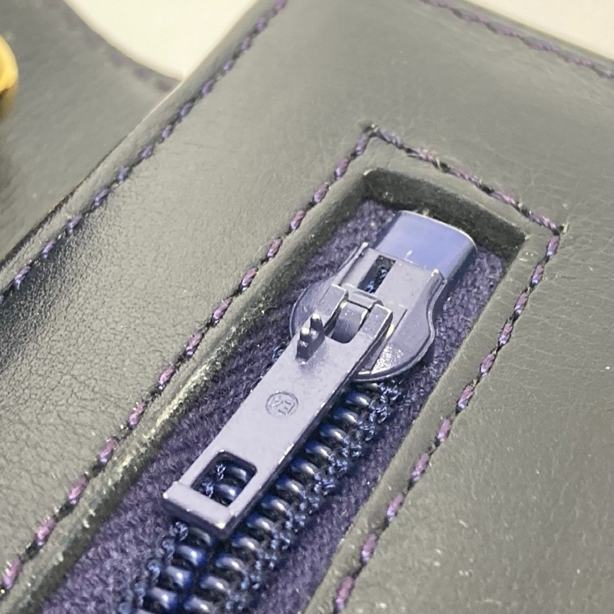 Christian Dior Navy Leather Shoulder Bag ()