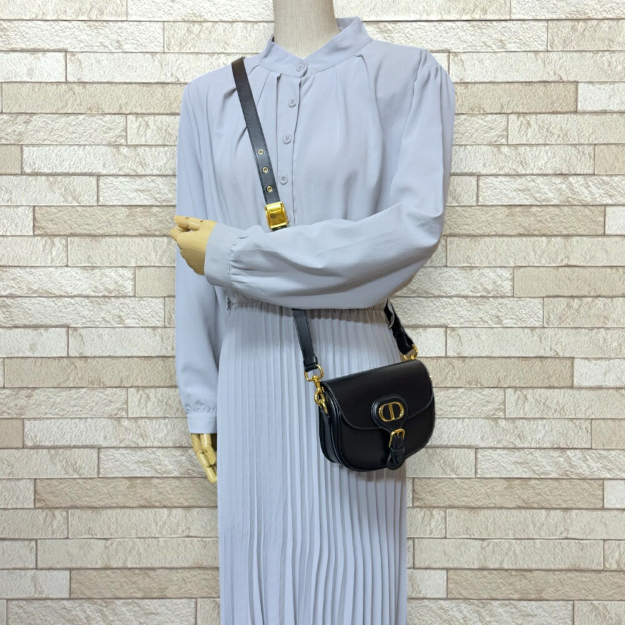 Christian Dior Black Leather Shoulder Bag ()