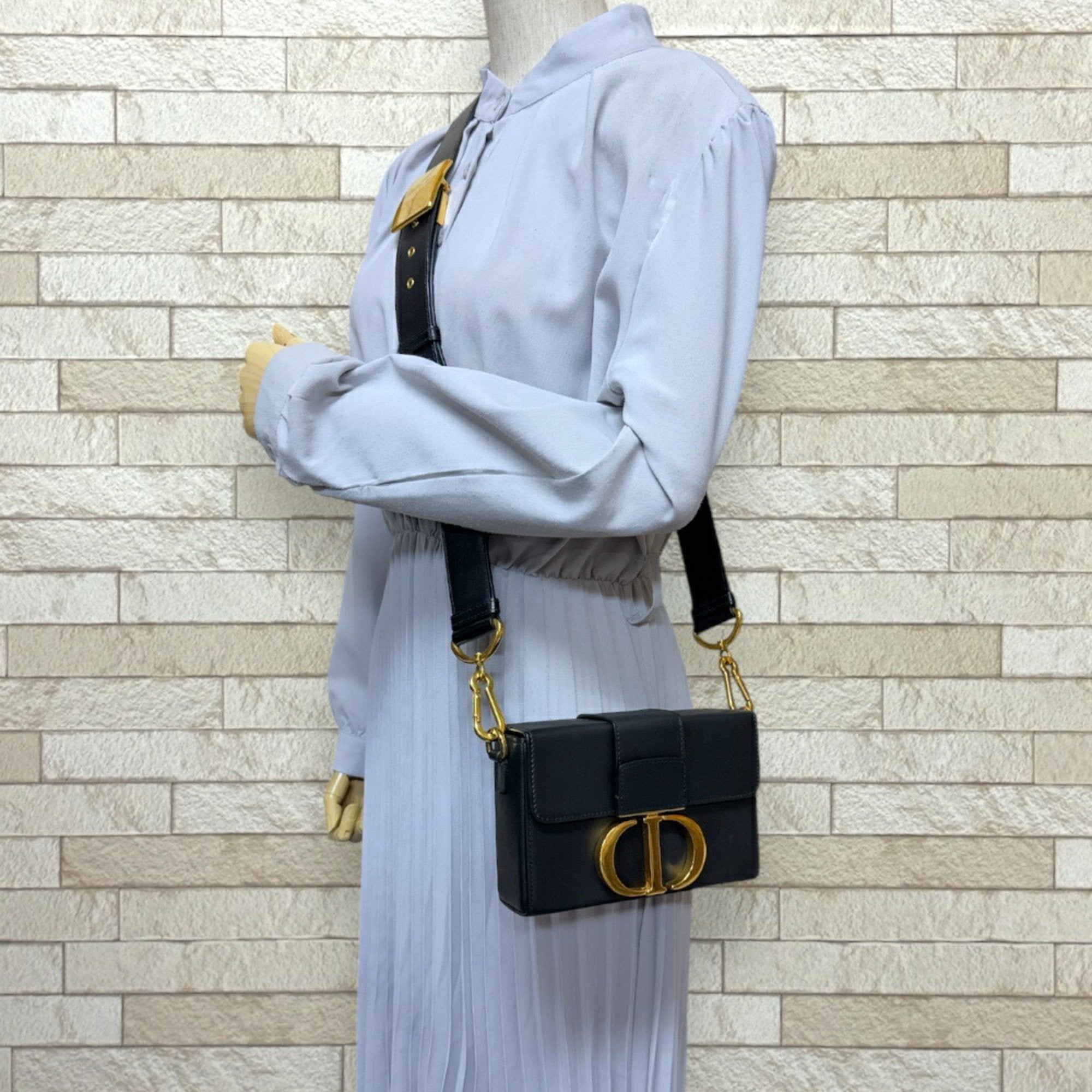 Christian Dior Black Leather Shoulder Bag ()
