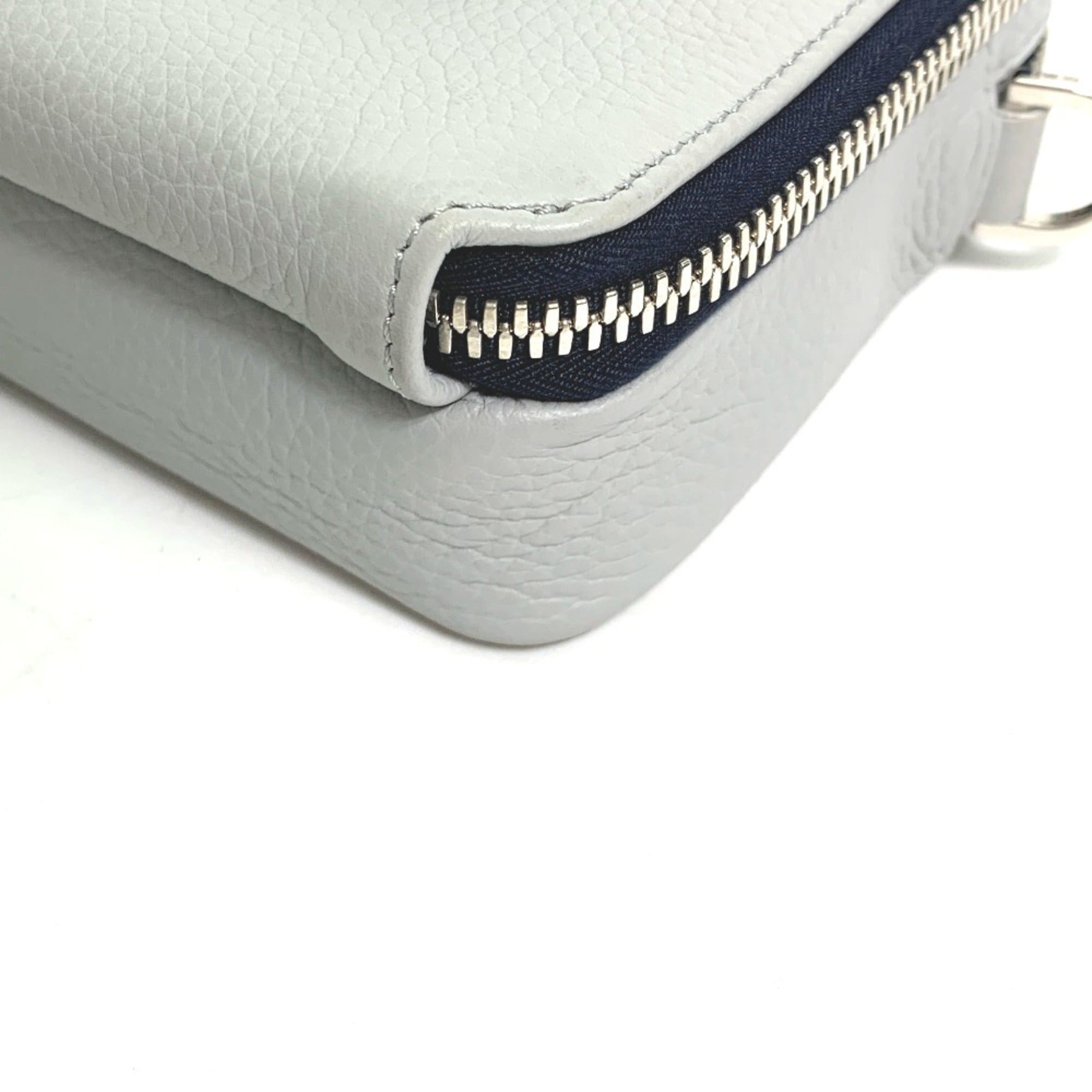 Christian Dior Gray Leather Shoulder Bag ()