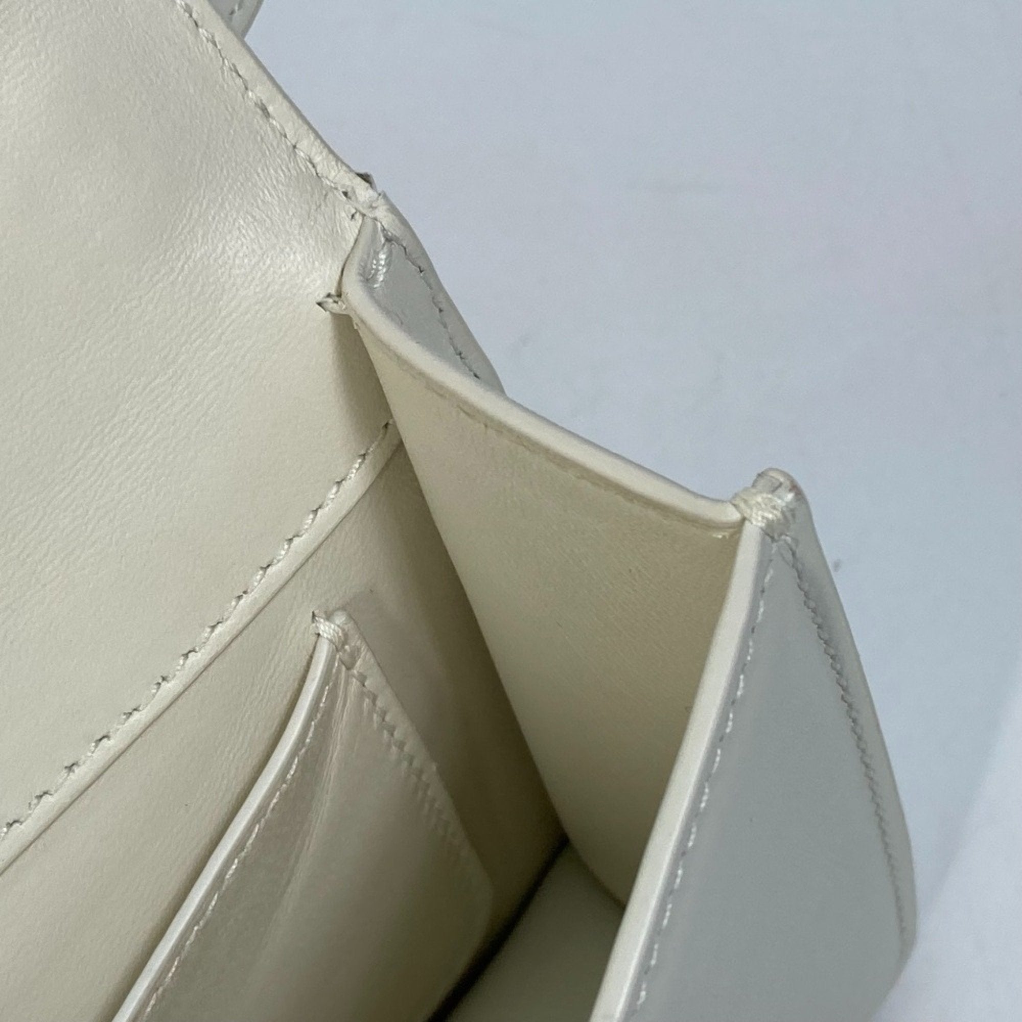 Christian Dior White Leather Shoulder Bag ()
