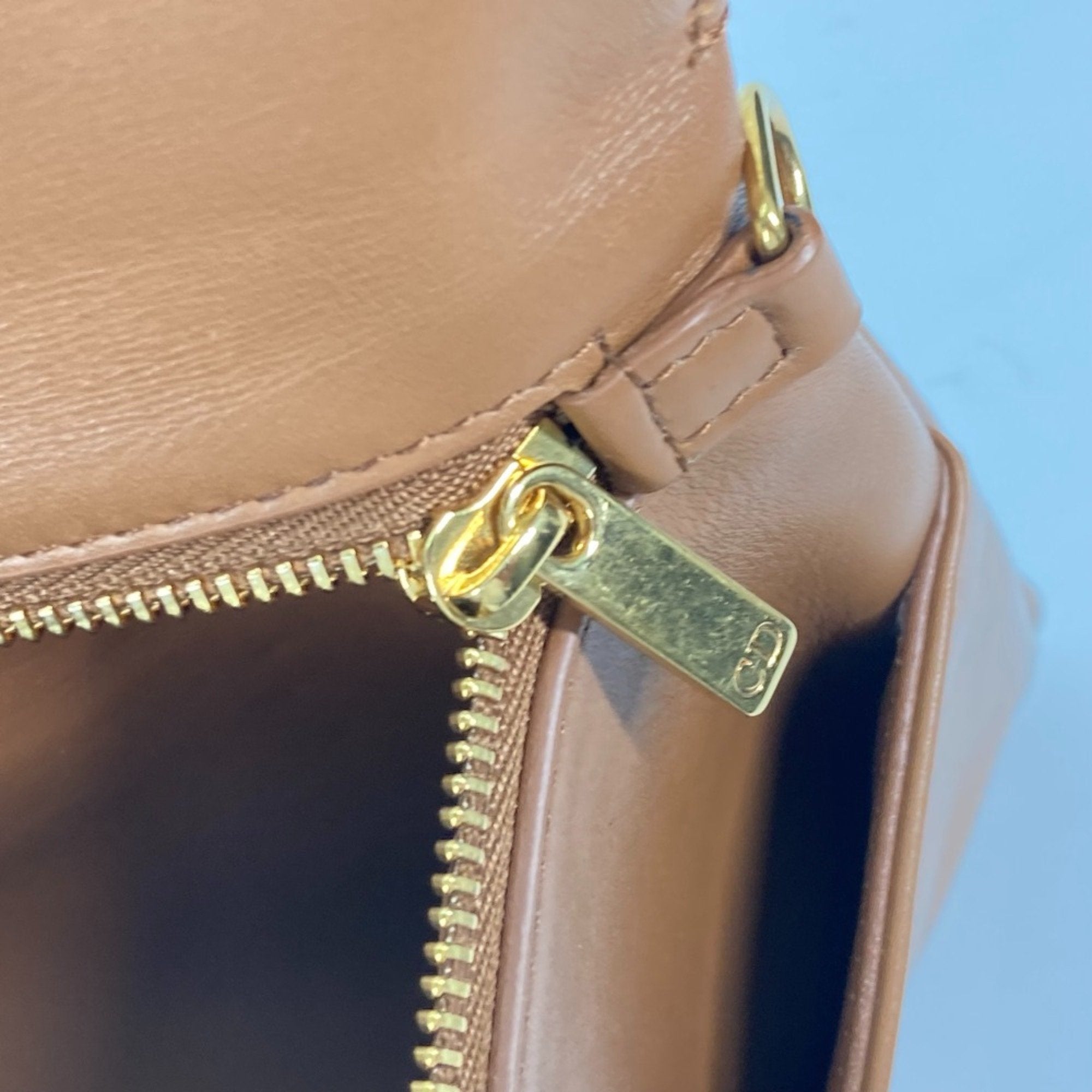Christian Dior Brown Leather Handbag ()
