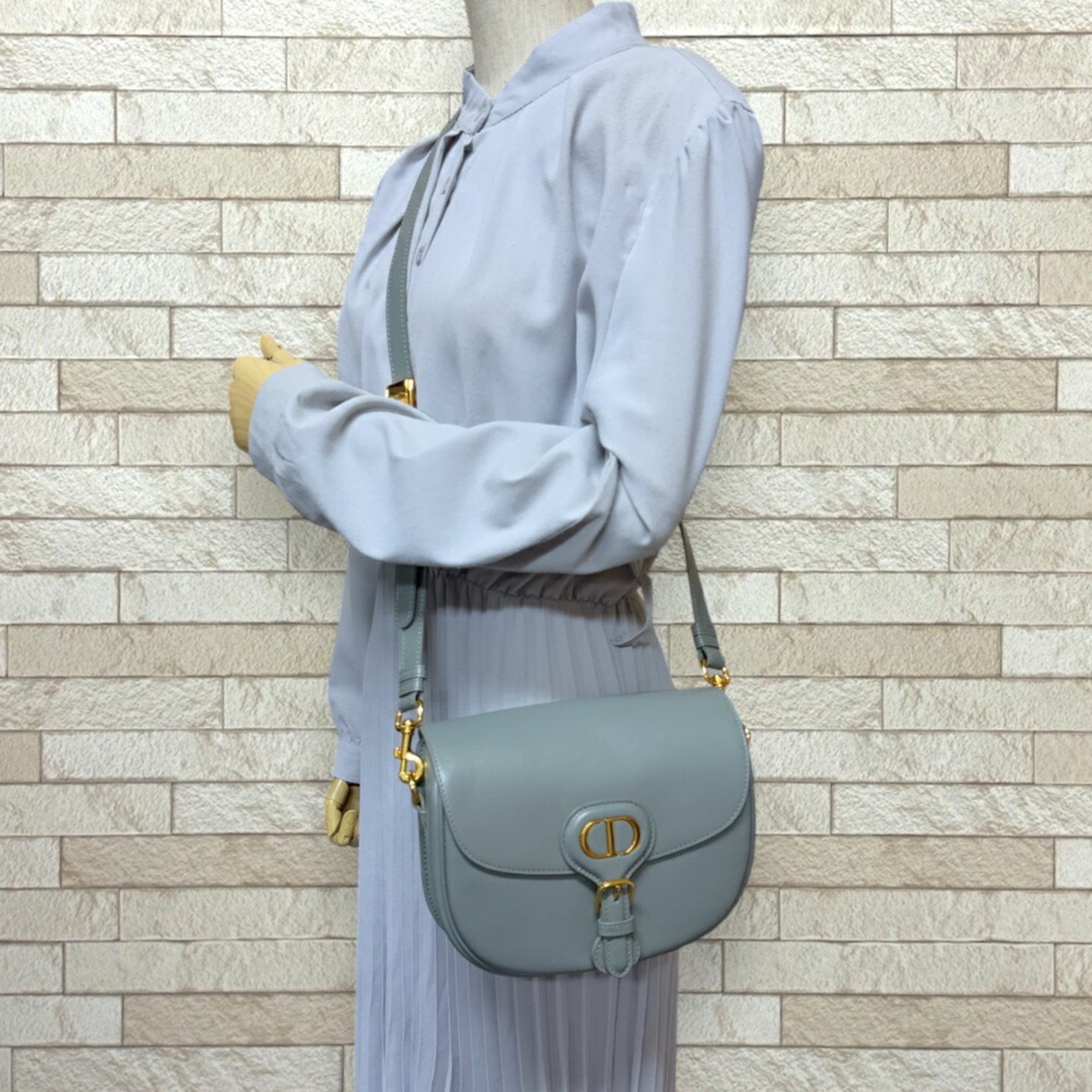 Christian Dior Gray Leather Shoulder Bag ()