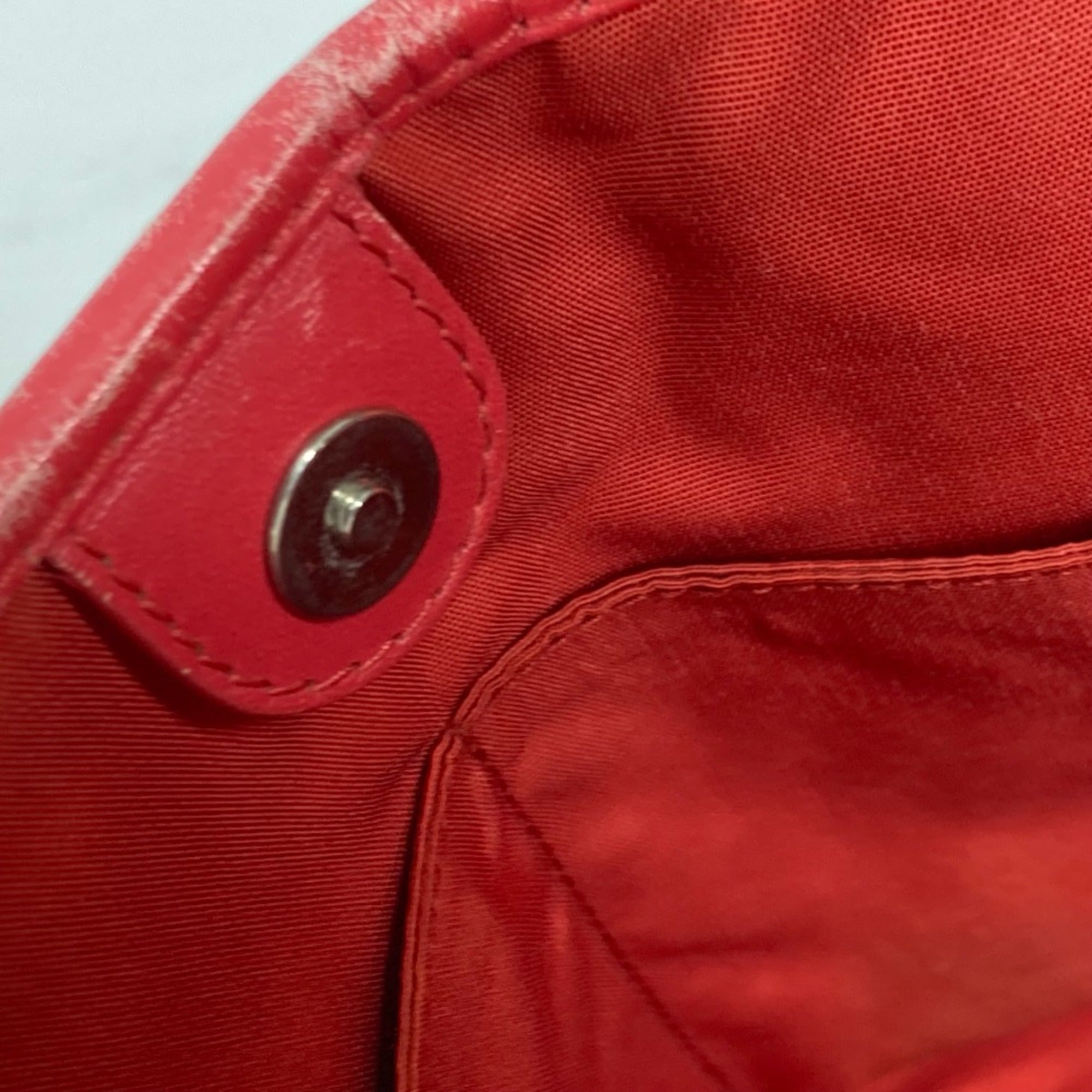 Christian Dior Red Cloth Shoulder Bag ()