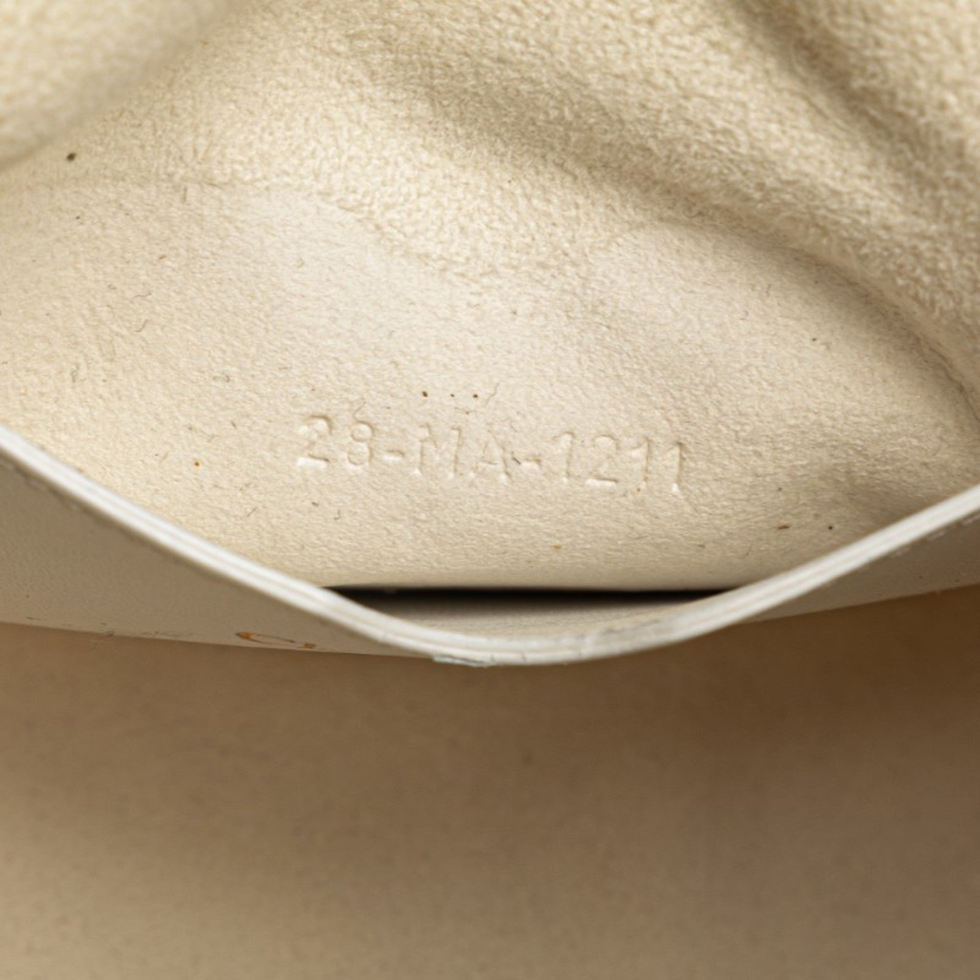 Christian Dior White Leather Shoulder Bag ()