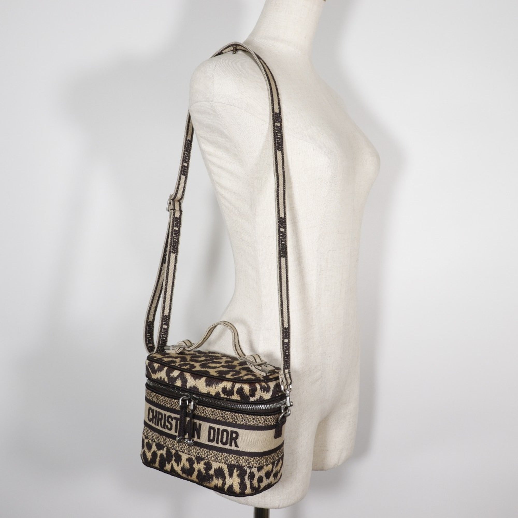 Christian Dior Beige Canvas Handbag Vanity Bag ()