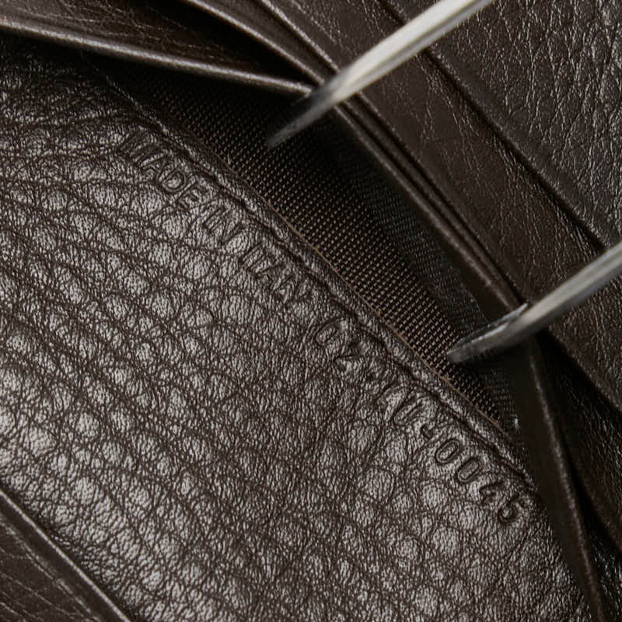 Christian Dior Brown Leather Wallet (Bi-Fold) ()