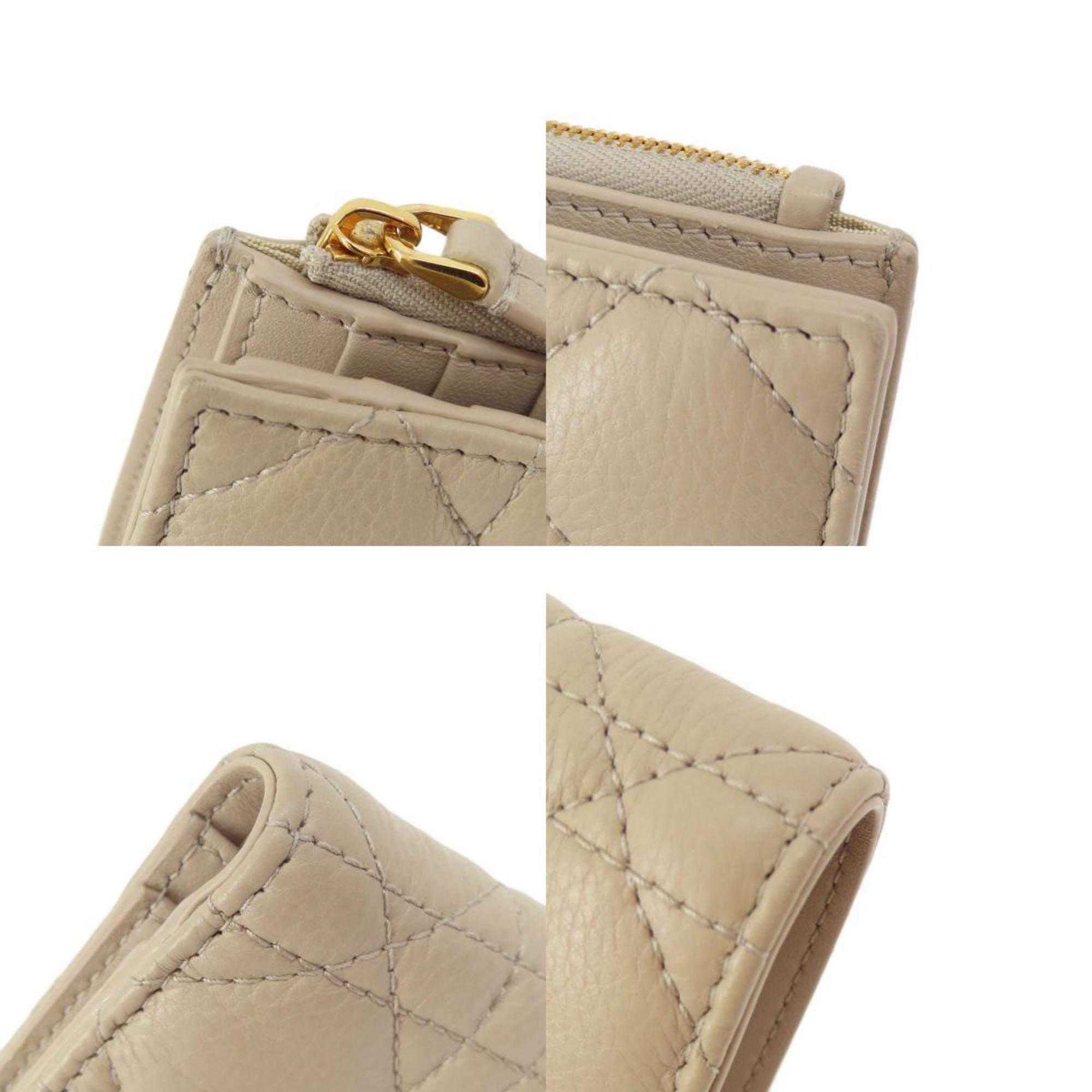 Christian Dior Beige Leather Wallet (Bi-Fold) ()
