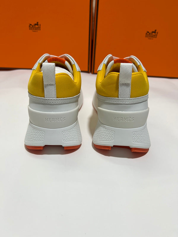 VV - HMS Shoes - 192