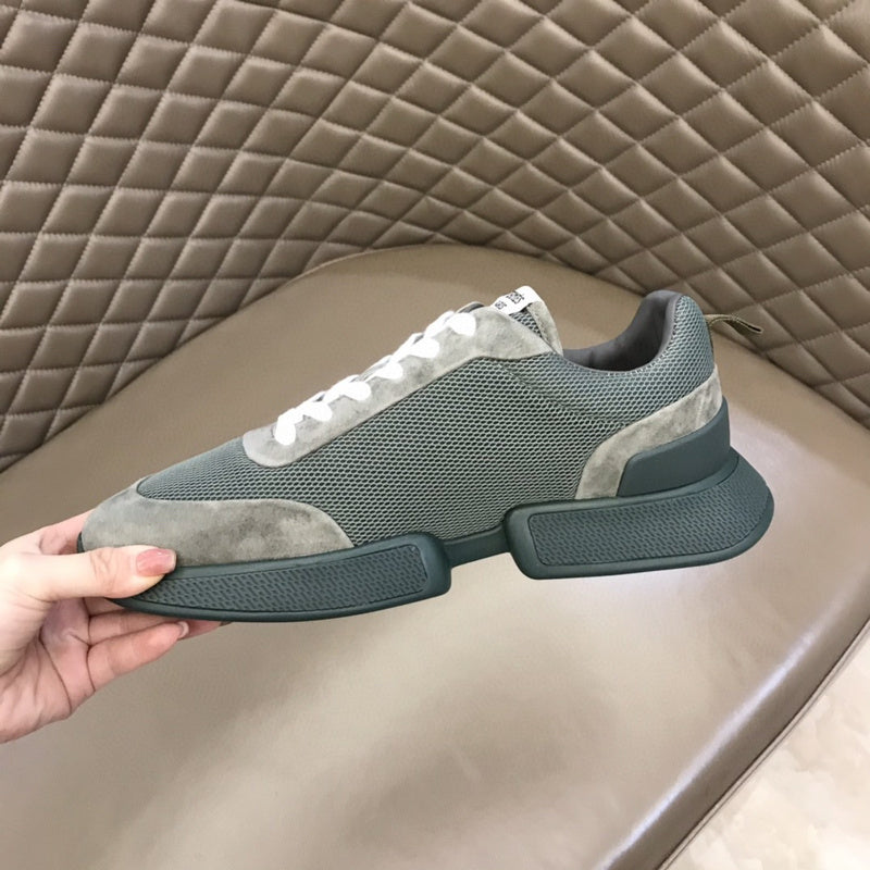VV - HMS Shoes - 001