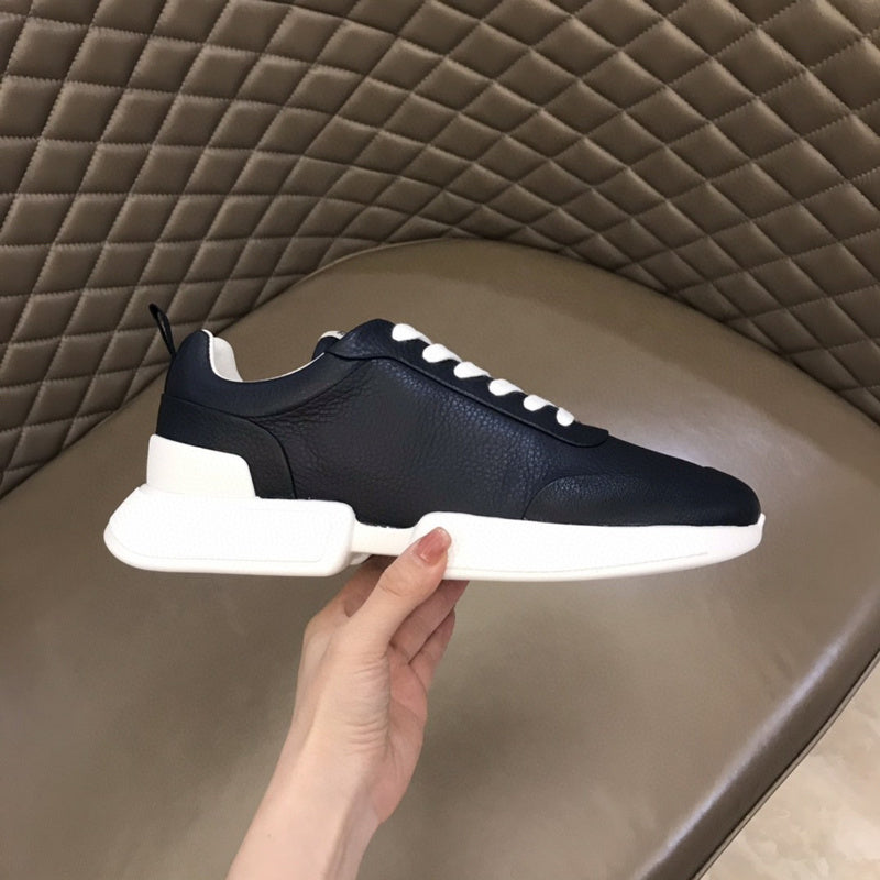 VV - HMS Shoes - 002