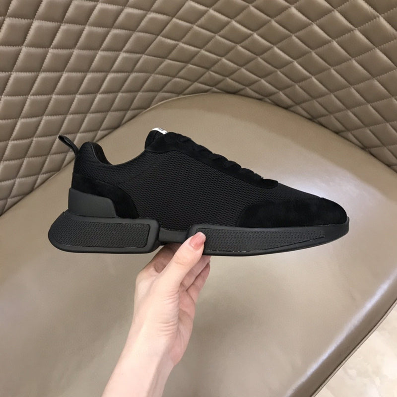 VV - HMS Shoes - 011