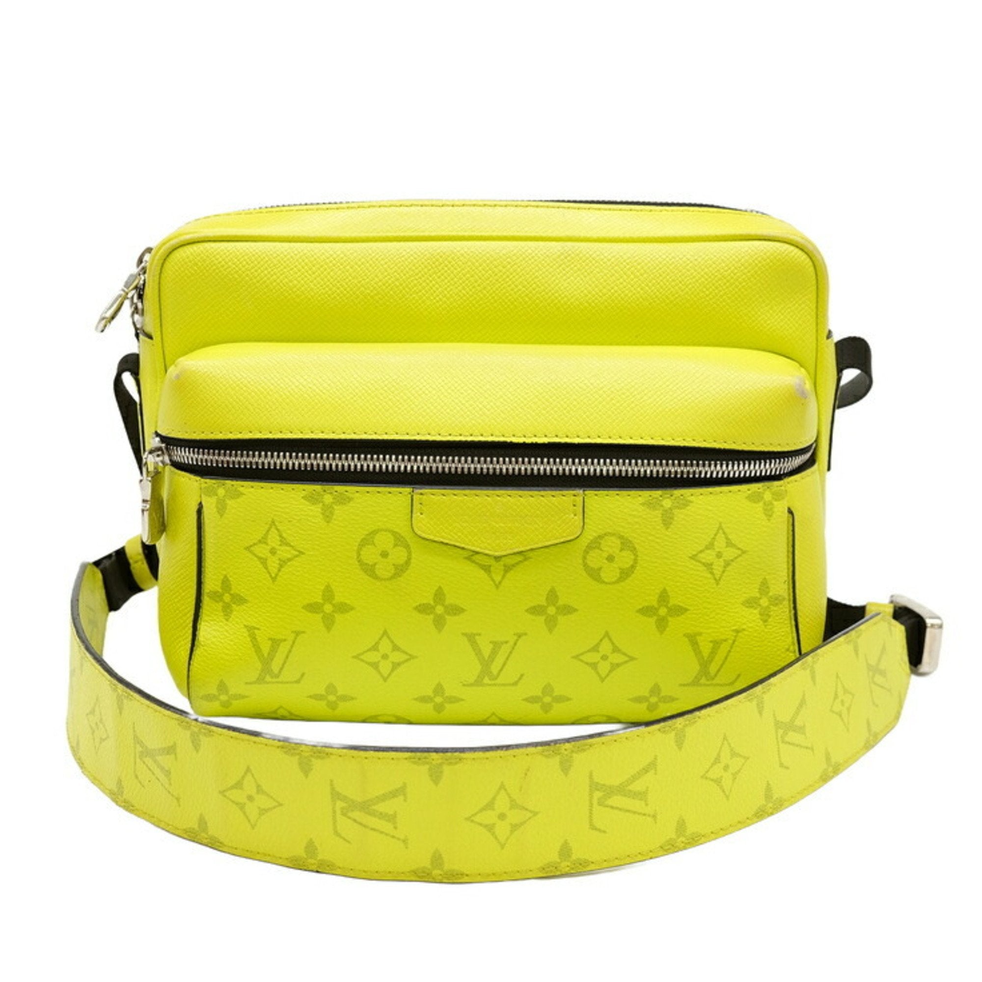Louis Vuitton Outdoor Leather Shoulder Bag ()
