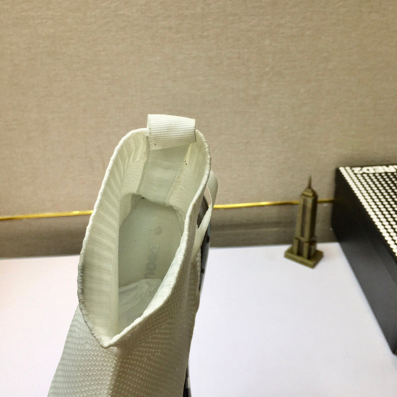 VV - DQ2 Shoes - 001