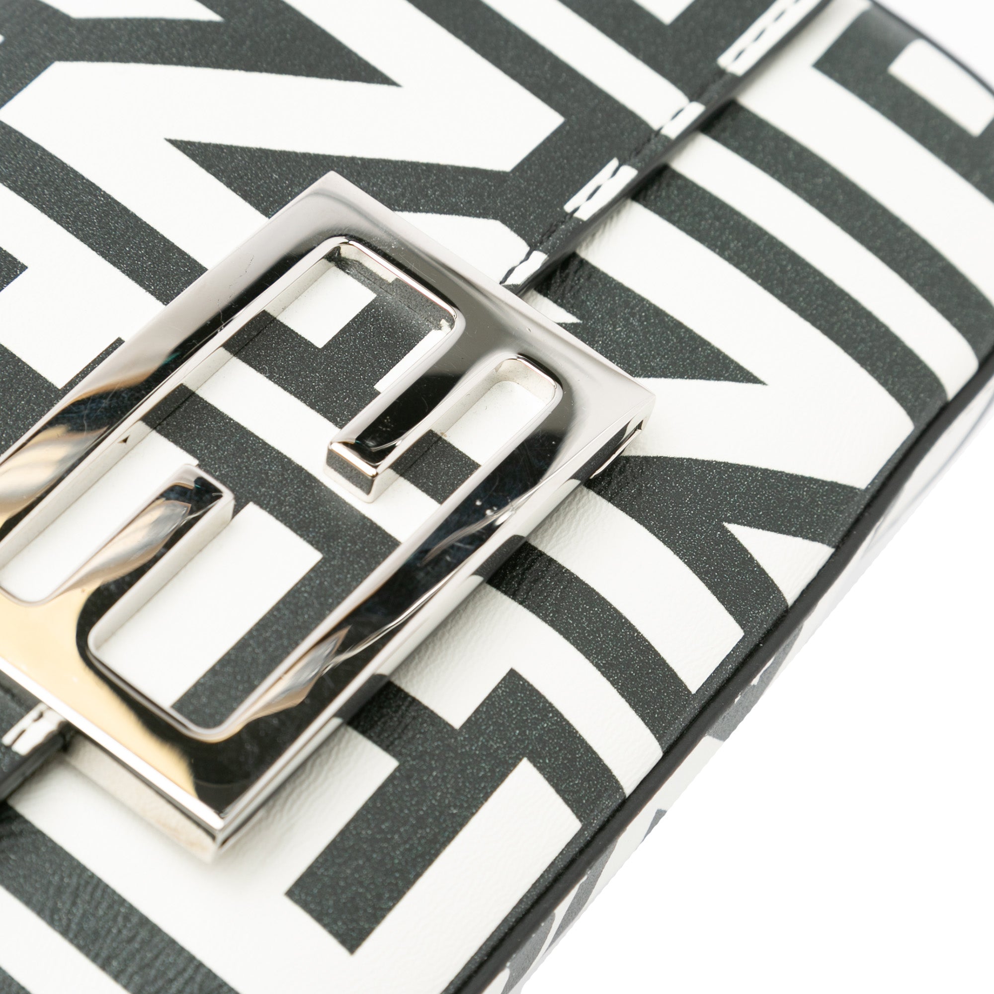 White Fendi Marc Jacobs Nappa Vitello King Logo Print Phone Baguette Satchel