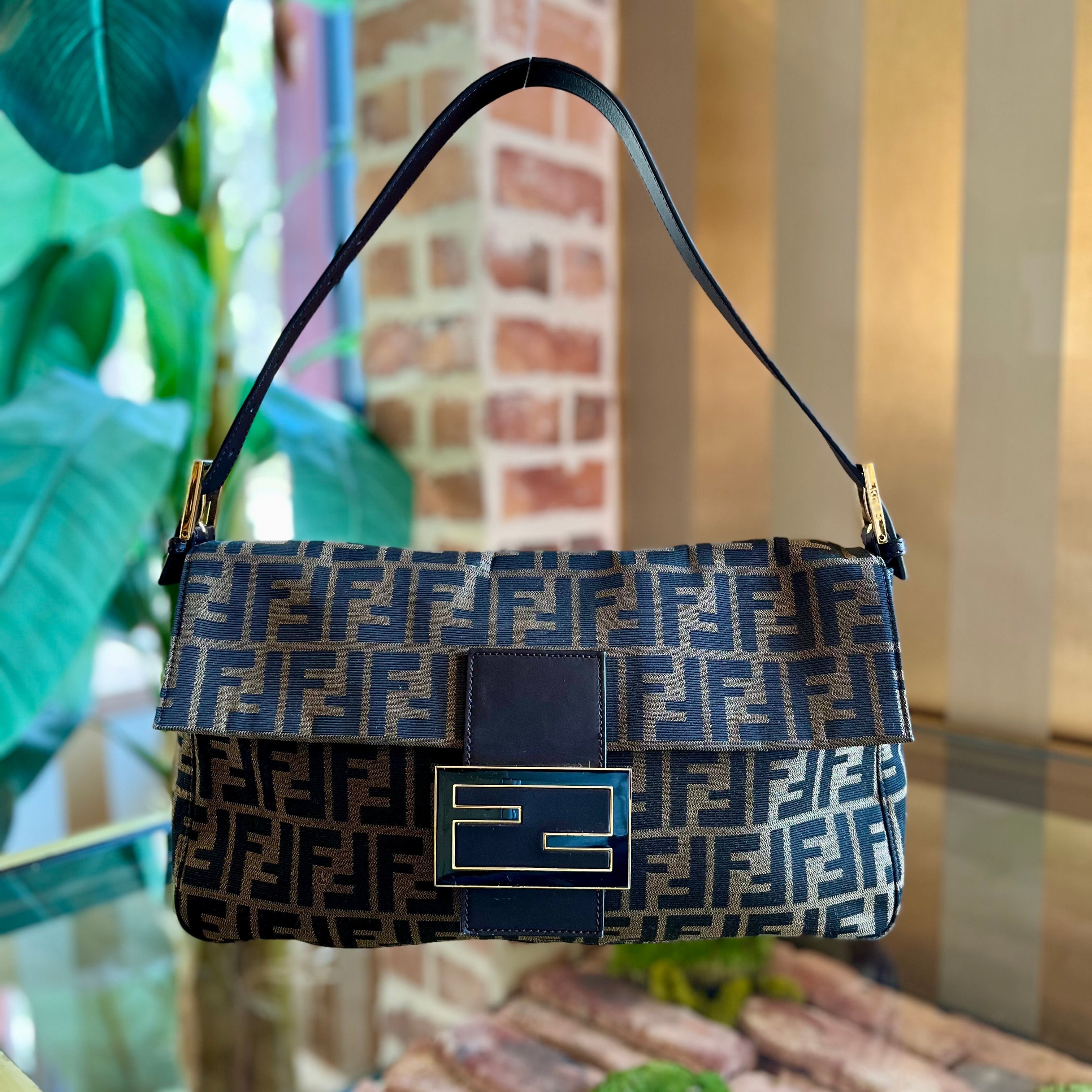 FENDI Baguette Zucca Maxi Brown Canvas Shoulder Bag