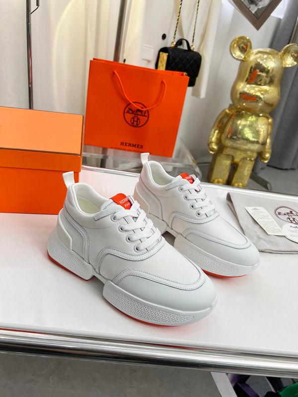 VV - HMS Shoes - 196