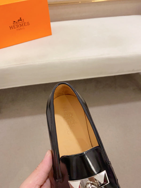 VV - HMS Shoes - 240