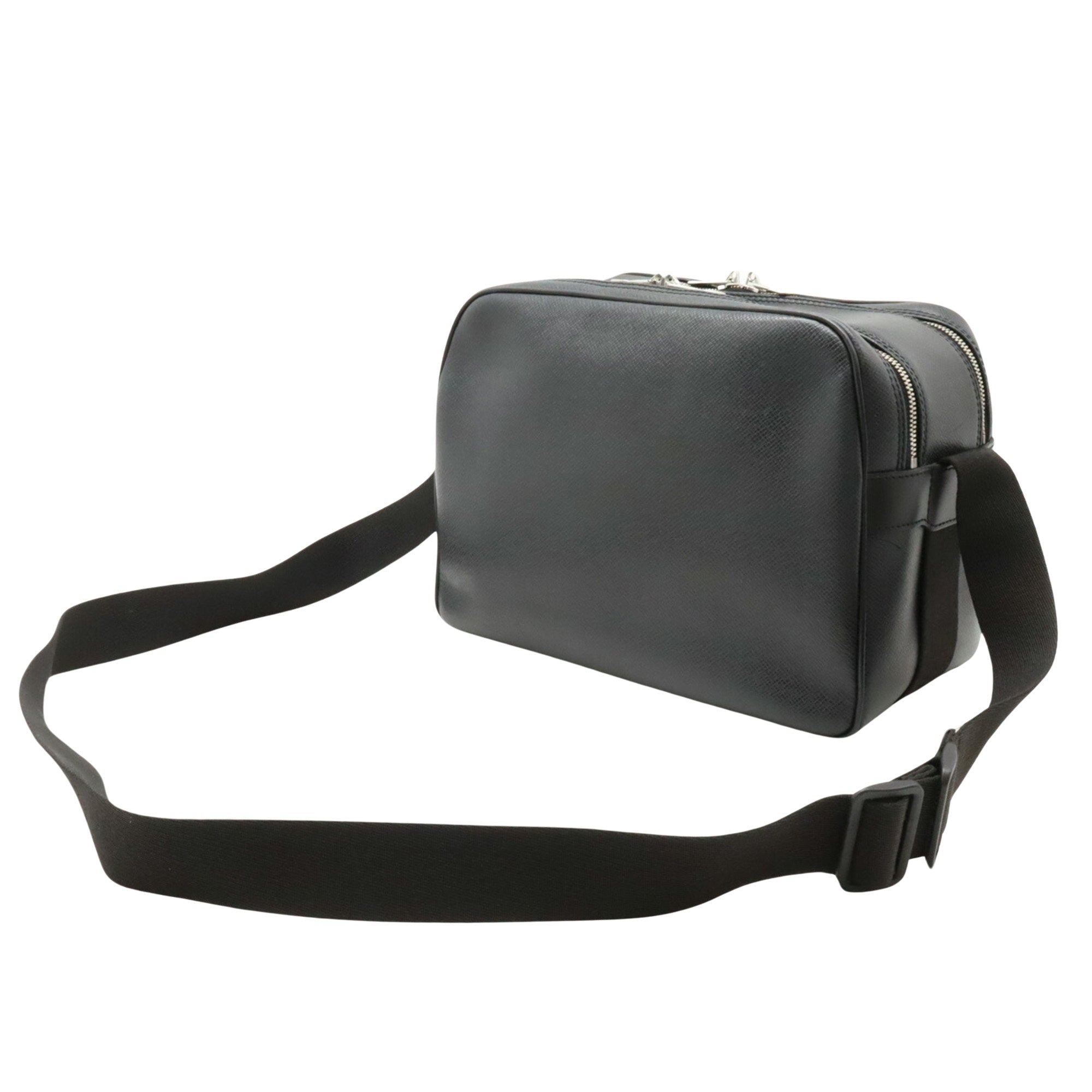 Louis Vuitton Reporter Leather Shoulder Bag ()