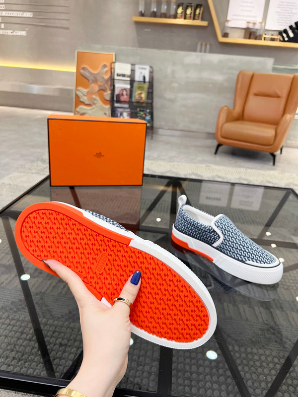 VV - HMS Shoes - 089