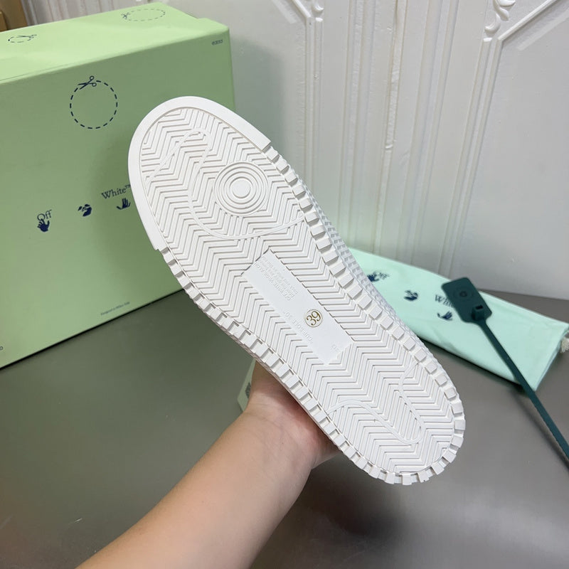 VV - YZ Shoes - 103