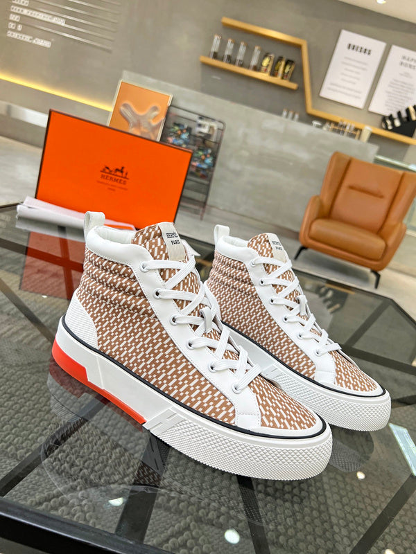 VV - HMS Shoes - 086